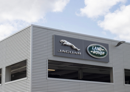 Британская газета обвинила Россию в кибератаке на Jaguar Land Rover