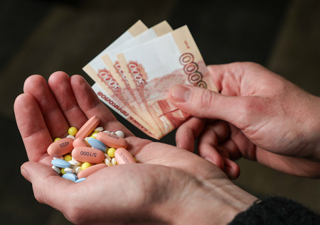 В Госдуме предложили способ удешевить лекарства