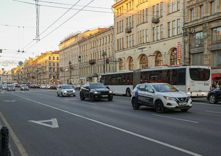 Петербуржцев отучают ездить в центр города на машине
