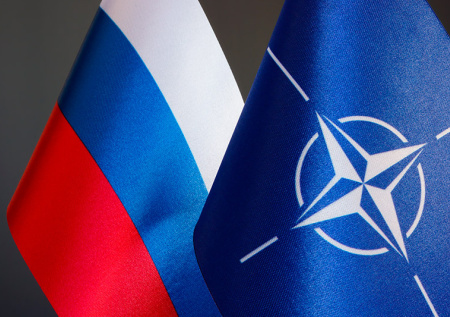 Профессор предрек НАТО и Евросоюзу унижение от России