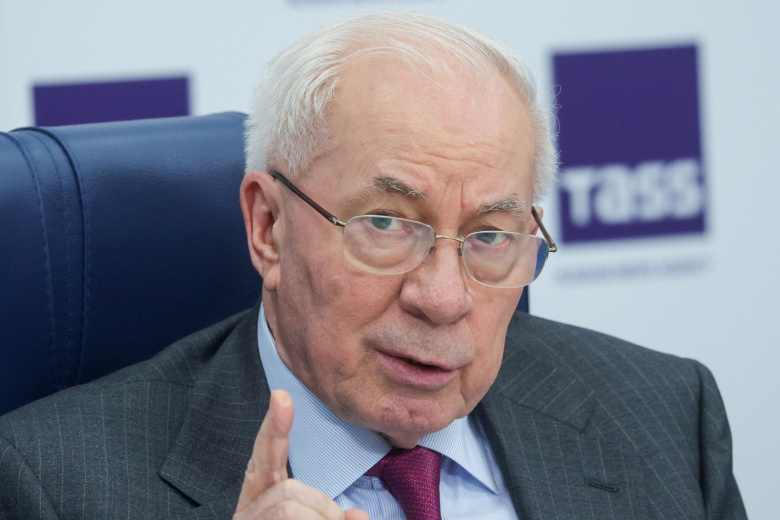 Николай Азаров
