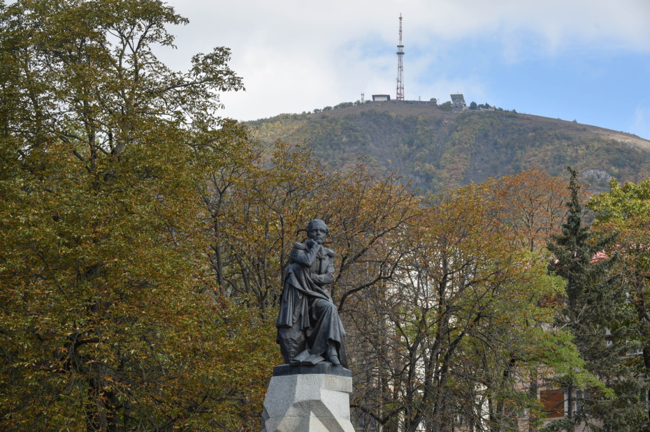 Пятигорск. Памятник М. Ю. Лермонтову в Лермонтовском сквере