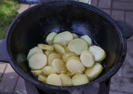 Никогда не режьте так картошку! Испортите вкус! Для каждого блюда свой кубик: секреты шеф-поваров