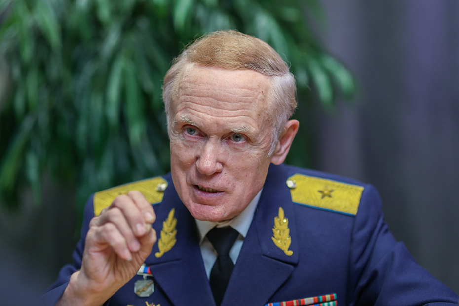 Владимир Попов