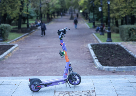 В Госдуме решили запретить движение электросамокатов по тротуарам