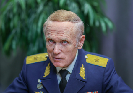 «Против дрона нет приема»: генерал Попов о Су-57, F-35 и отставании США