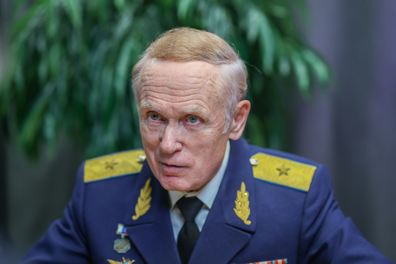 Владимир Попов