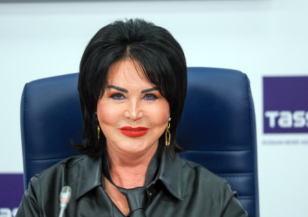 «Огурчики, помидорчики»: Бабкина рассказала, как пробилась на эстраду