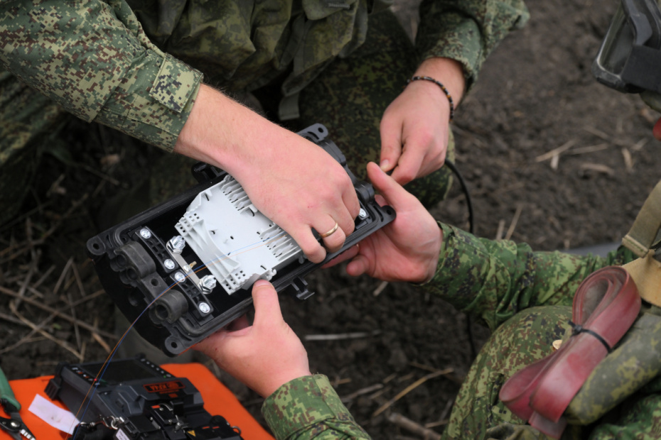 Связисты группировки войск «Центр» в зоне проведения специальной военной операции в Донецкой Народной Республике