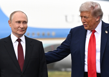 В Венгрии объяснили, от чего зависит дата переговоров Путина и Трампа