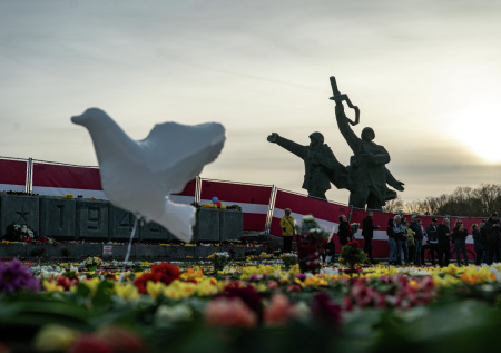 Названо главное оружие Прибалтики против русскоязычных граждан