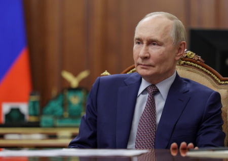 Путин обсудил с Совбезом освоение богатств морского дна