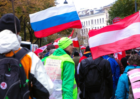 Жители Вены вышли на демонстрацию против конфликта с Россией