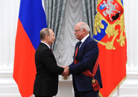 Путин рассказал о «химии» в его взаимоотношениях с Михалковым