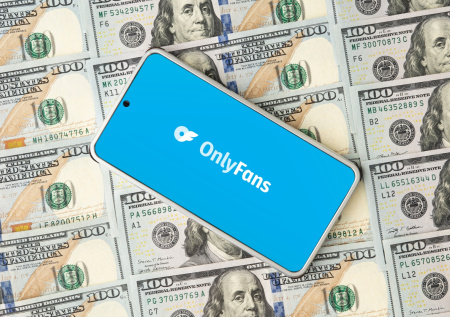 OnlyFans-модель получает $200 за видео со своими метеоризмами