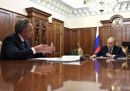 Путин обсудил с Мутко сокращение ипотеки