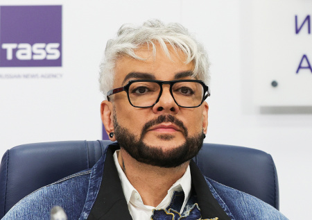 Продюсер рассказал, почему Киркоров поддерживает оскандалившуюся Пугачеву