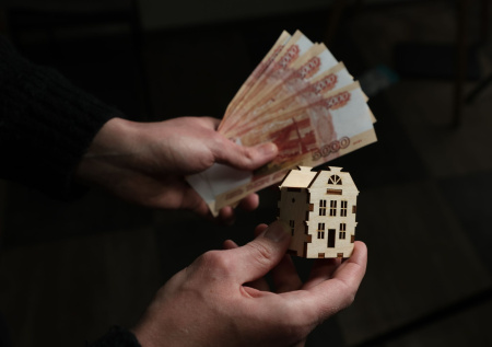 Россиянам объяснили, почему не стоит покупать квартиры у пенсионеров