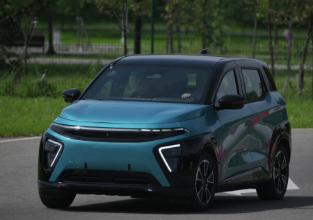 Стала известна ориентировочная цена нового российского автомобиля «Атом»