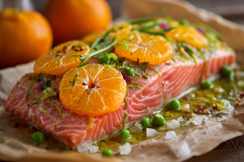 Неожиданно вкусное сочетание в духовке: попробуйте горбушу с мандаринами!