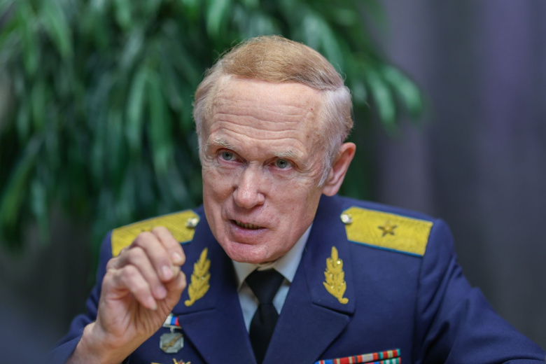 Владимир Попов