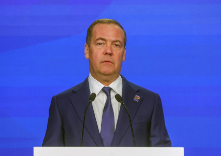 Медведев рассказал о наплыве в «Единую Россию»