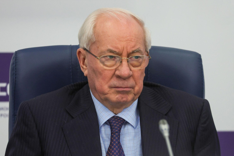 Николай Азаров