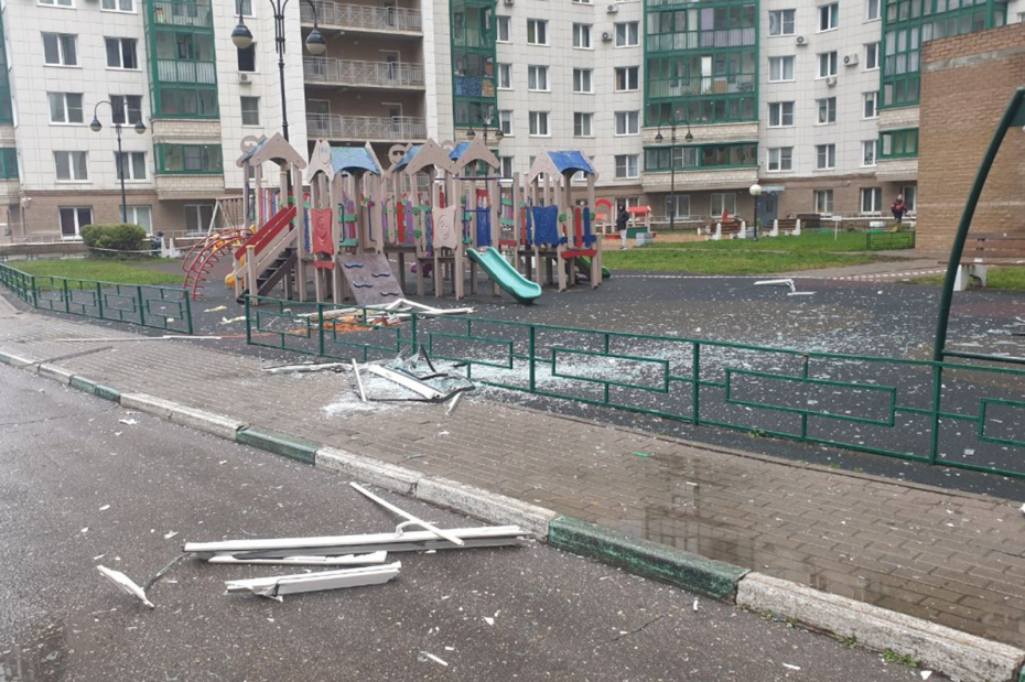 Последствия атаки БПЛА на жилой дом в Красногорске