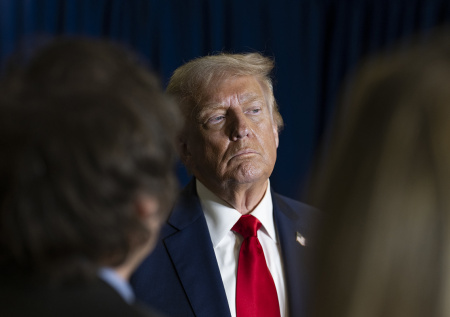 Уитакер заявил о попытках Трампа повлиять на Украину и Россию
