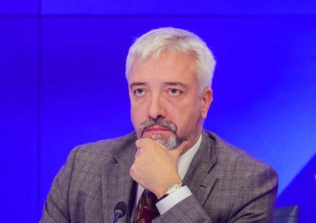 Глава Россотрудничества объяснил, почему русские не улыбаются