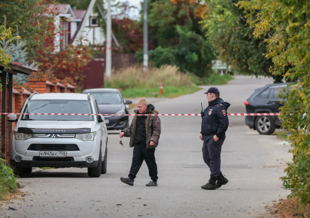 Дачники нашли сосуд с плавающим в формалине младенцем