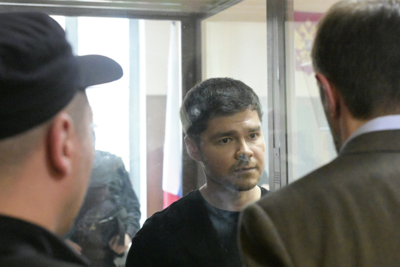 Обвиняемый в мошенничестве блогер и бизнес-тренер Аяз Шабутдинов на заседании суда