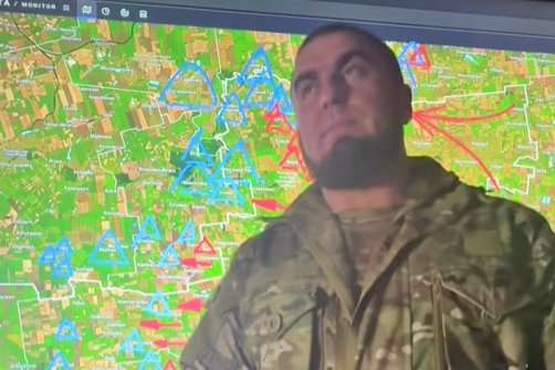Валентин Манько на фоне военной карты (скриншот из видео)
