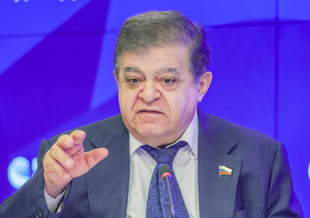 Джабаров пообещал дать Латвии «по шапке» за высылку россиян