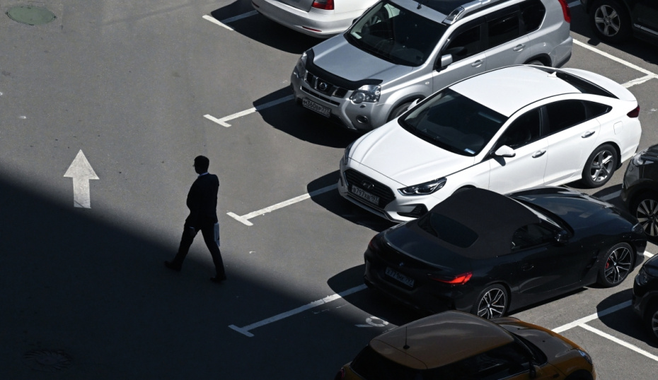 Платные и бесплатные парковки в Омске: инструкция по поиску локаций