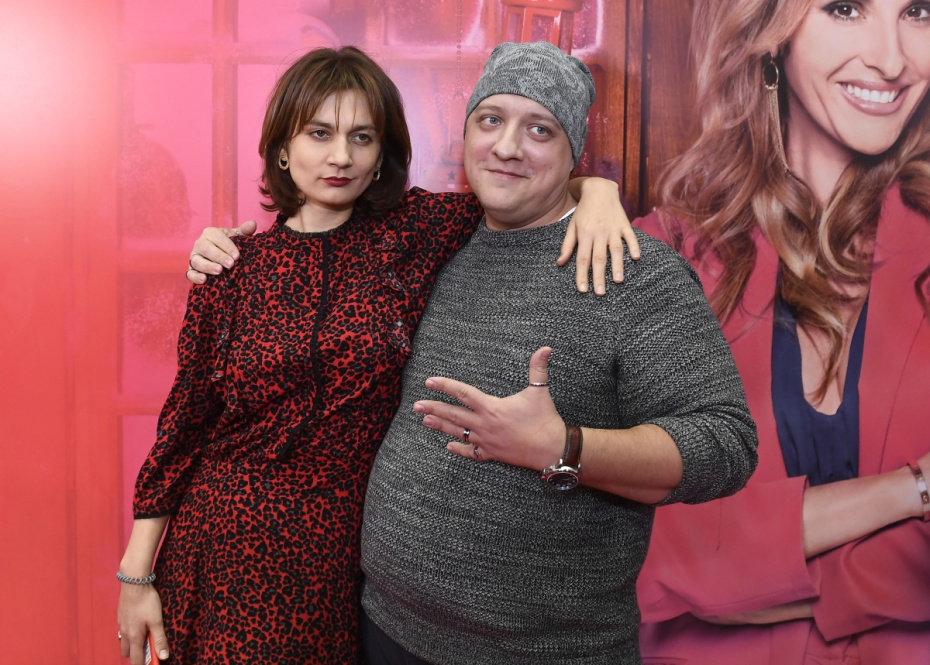 Актриса, режиссер Ирина Вилкова и актер Роман Попов на премьере фильма «Полицейский с Рублевки. Новогодний беспредел. 2»