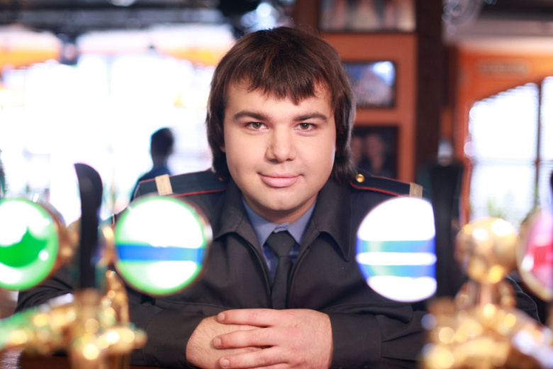 Михаил Казаков на съемках сериала «Папины дочки»