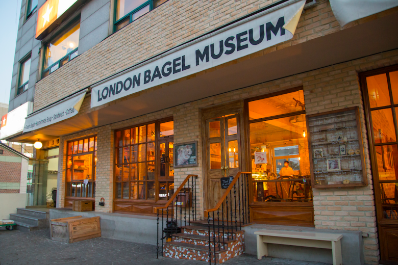Кафе сети London Bagel Museum