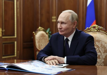 Путин назвал героями всех, кто находится на фронте