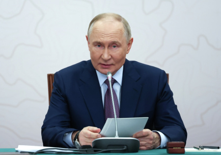 Путин заявил о готовности ВС России приостановить бои