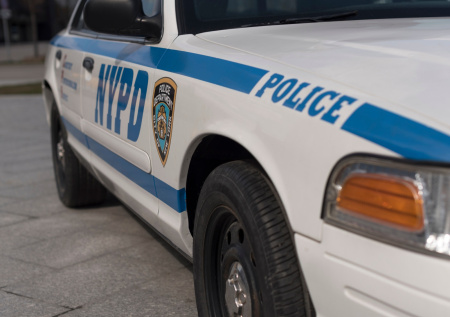 Коммунальщик сделал страшную находку в сумке у железнодорожных путей