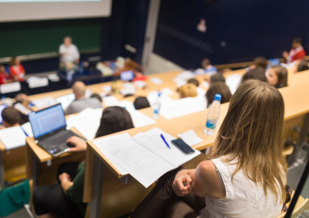 Не примут даже за деньги? Кого запретят зачислять в вузы с 2026 года