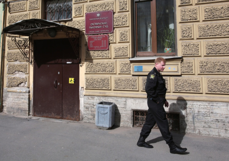 Суд озвучил решение в отношении еще двух напавших на Мостового