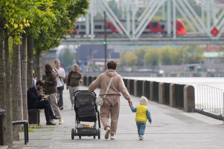 Женщина с ребенком