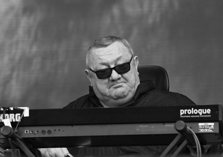 Известный мэтр электронной музыки покинул этот мир