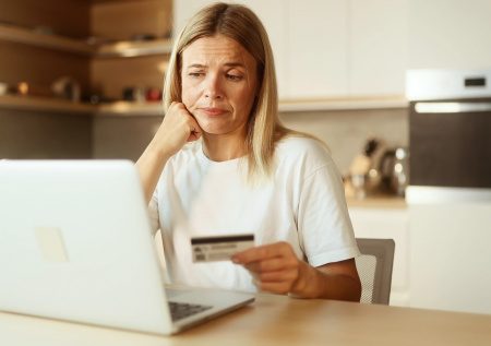 ФНС спишет долги с карты без суда: что изменится для россиян с 1 ноября