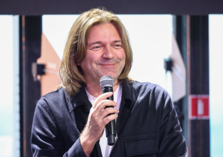 Известный певец предложил включить песни «Самоцветов» в школьную программу