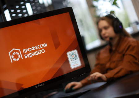 Эксперт рассказал, как кризис доверия к соцсетям изменил интернет-профессии