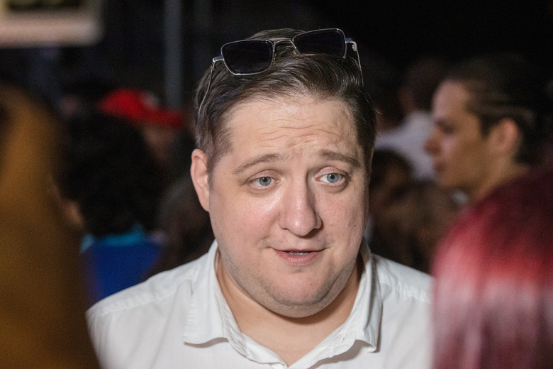 Роман Попов