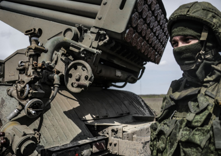 «Окружение сжимается»: в Минобороны раскрыли, что происходит под Димитровом